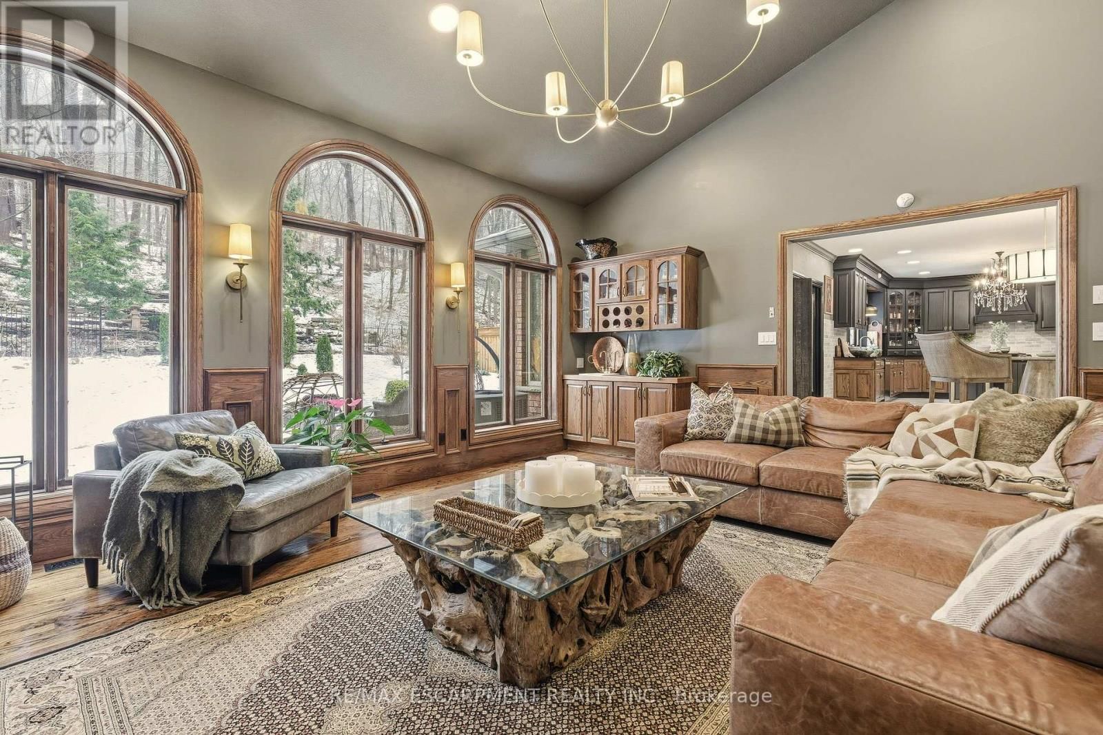 82 MAPLE DRIVE Image 21