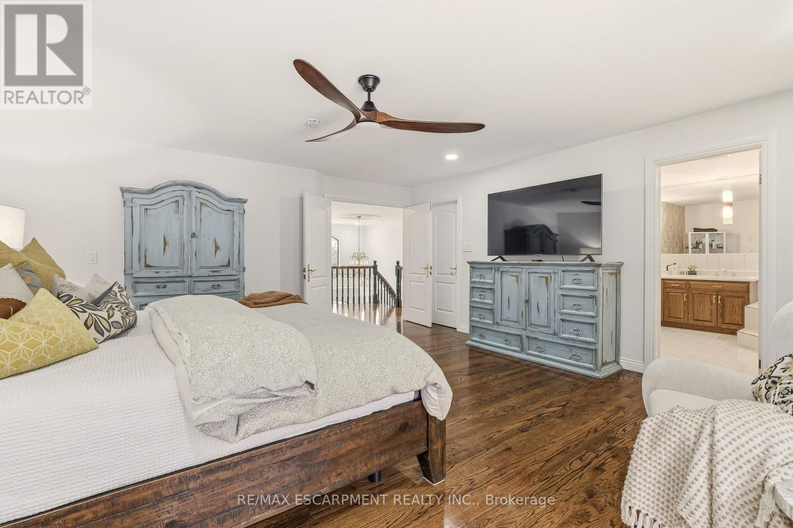 82 MAPLE DRIVE Image 28