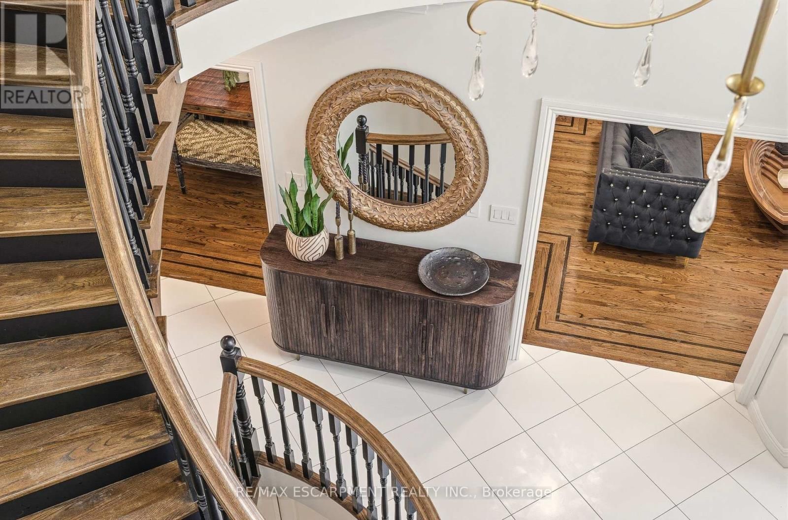 82 MAPLE DRIVE Image 34