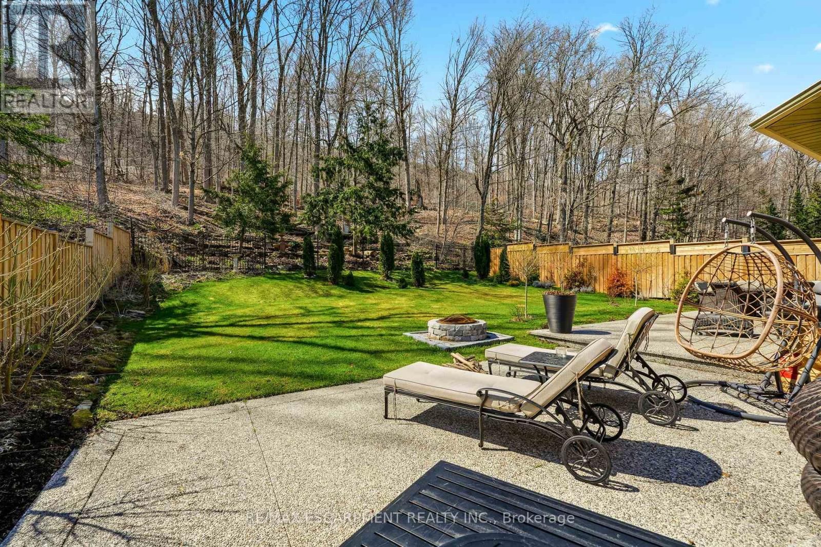 82 MAPLE DRIVE Image 46