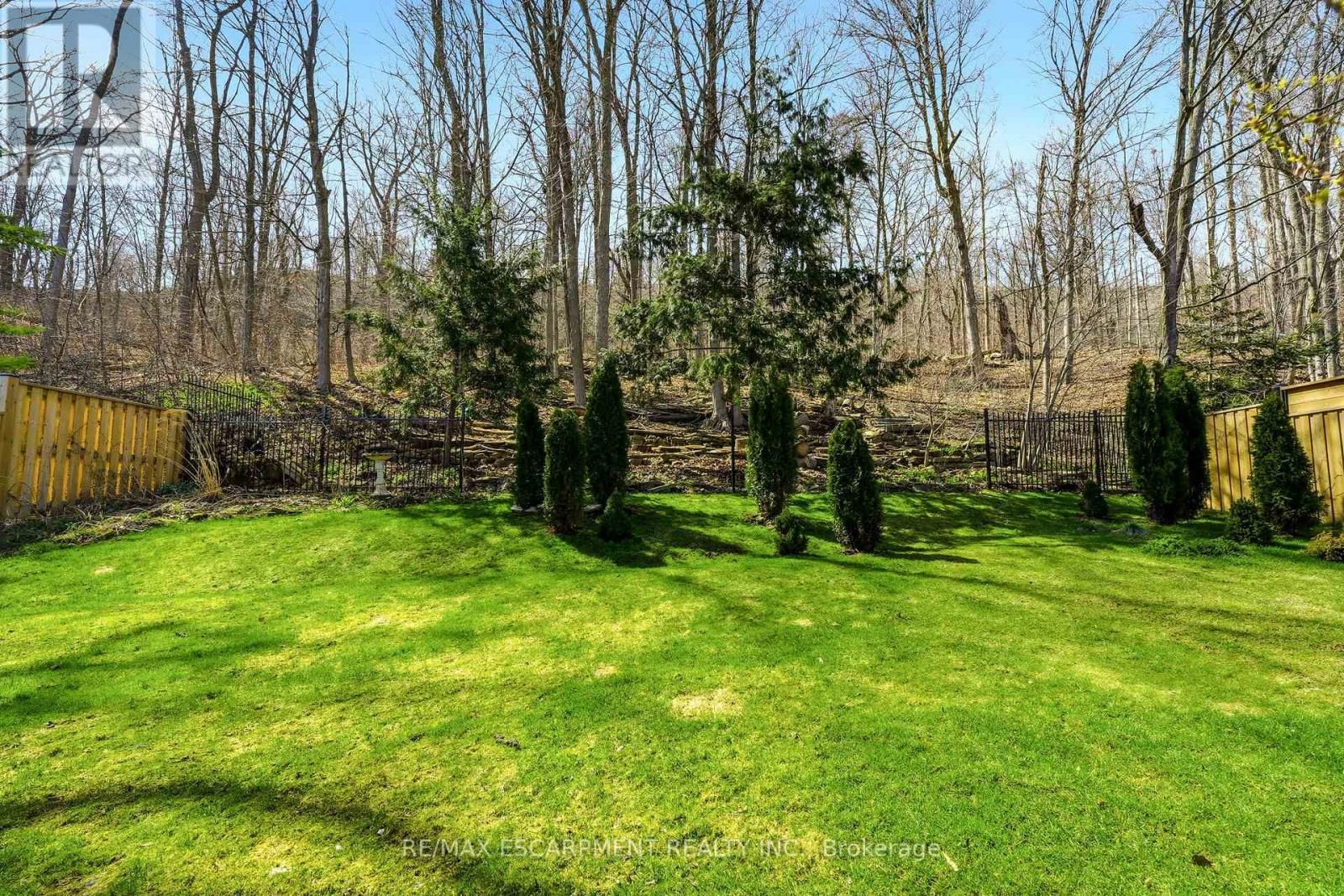 82 MAPLE DRIVE Image 47