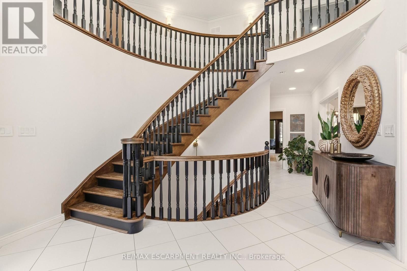 82 MAPLE DRIVE Image 6