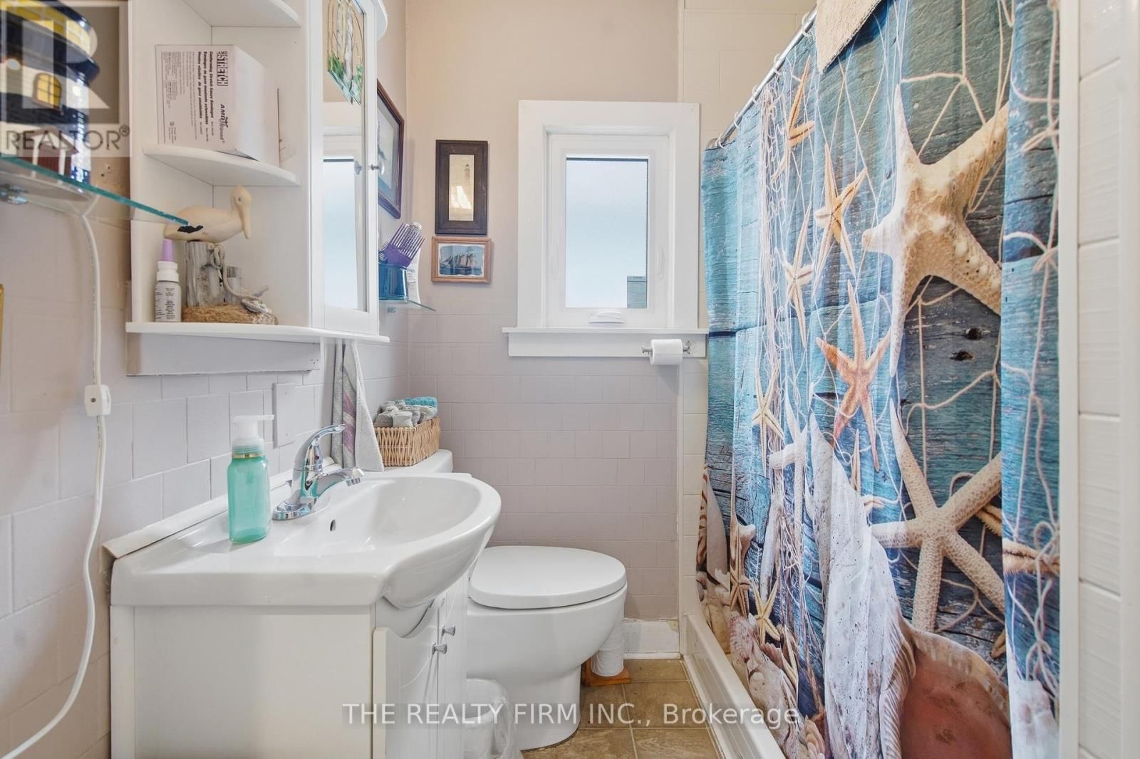 119 CONNAUGHT AVENUE Image 11