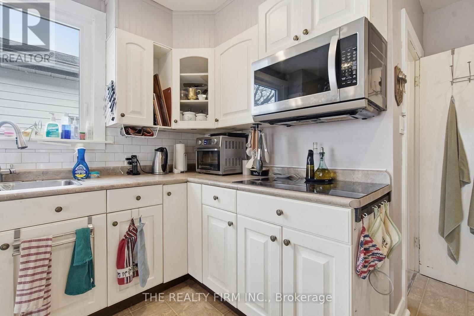 119 CONNAUGHT AVENUE Image 15