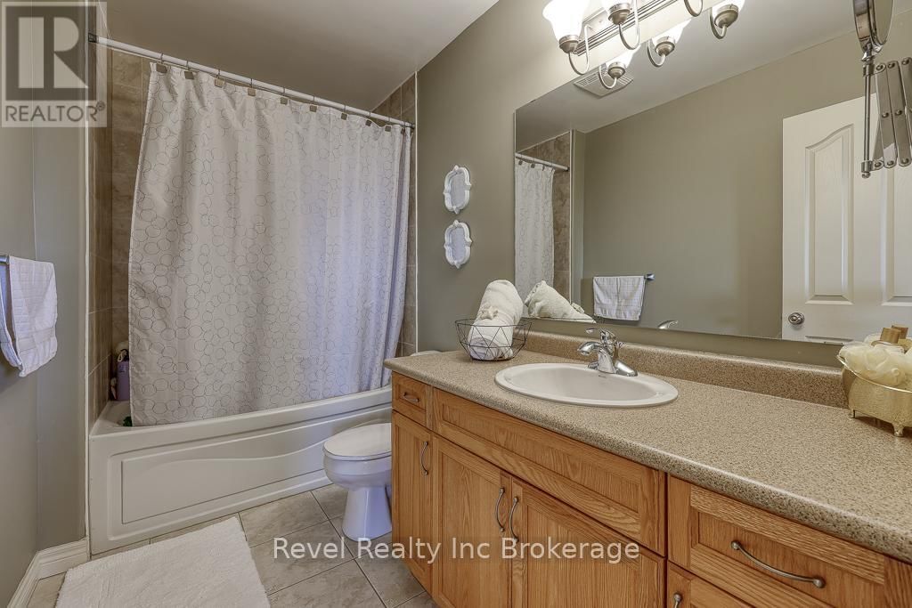 7 WOODHATCH CRESCENT Image 26