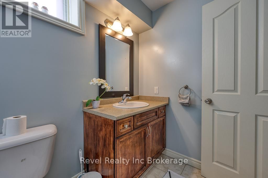 7 WOODHATCH CRESCENT Image 28