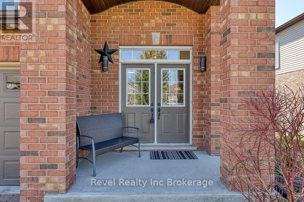 7 WOODHATCH CRESCENT Image 3