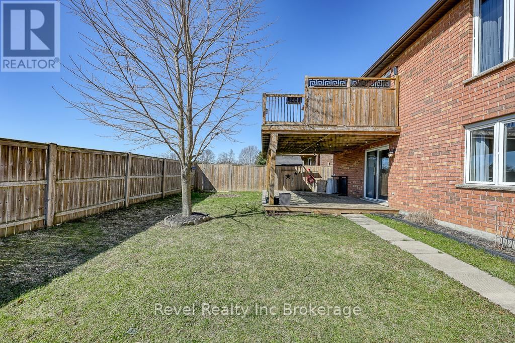 7 WOODHATCH CRESCENT Image 38