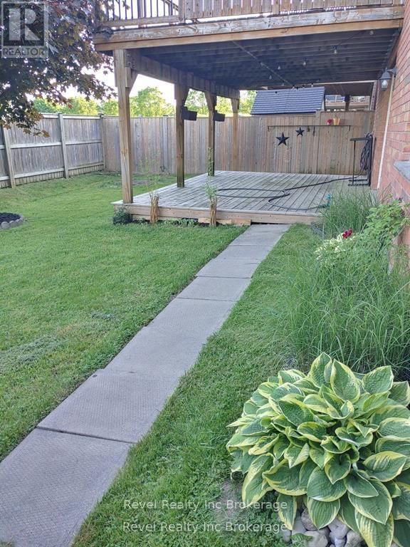 7 WOODHATCH CRESCENT Image 40