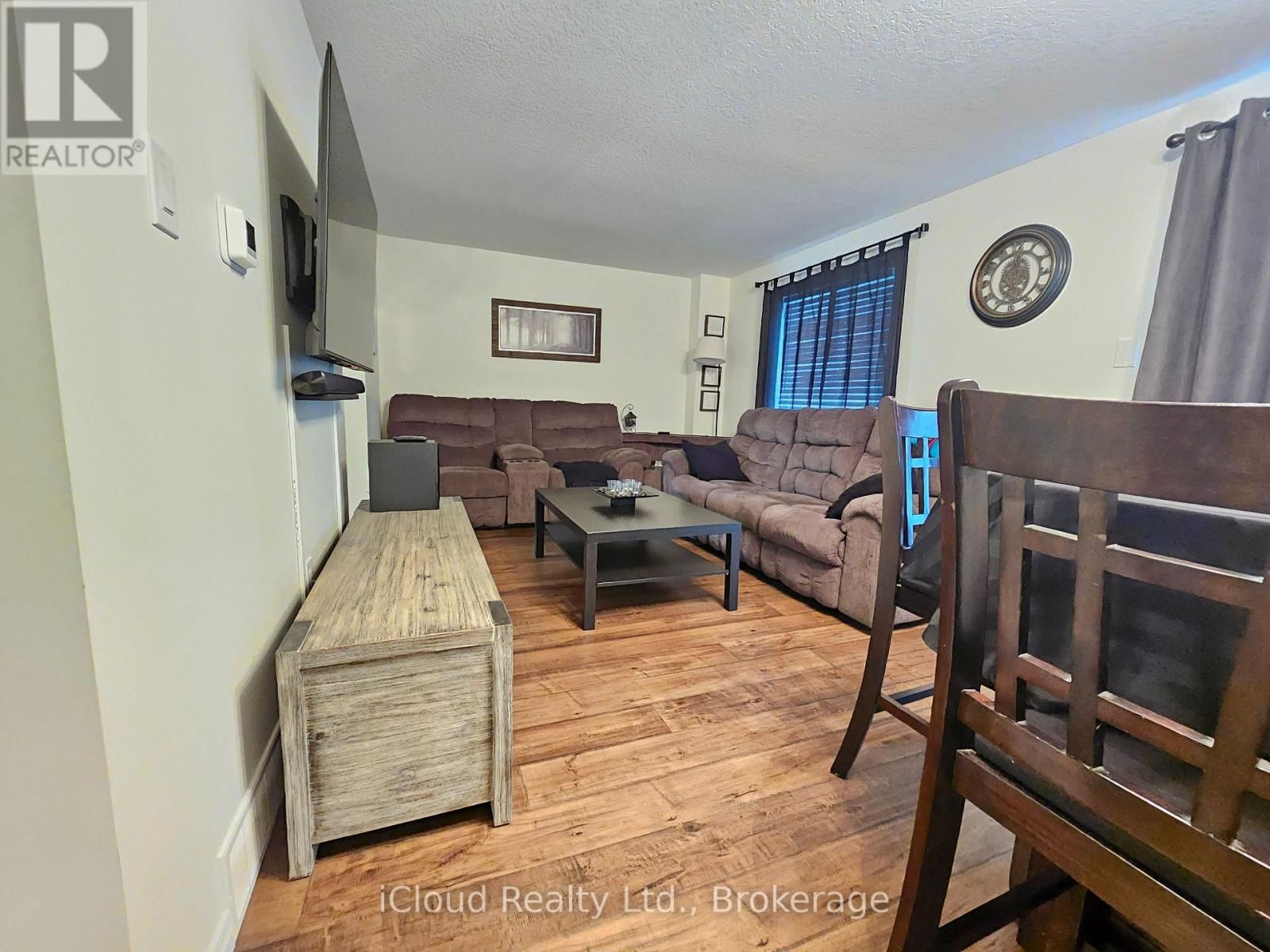 458 MISTY CRESCENT Image 10