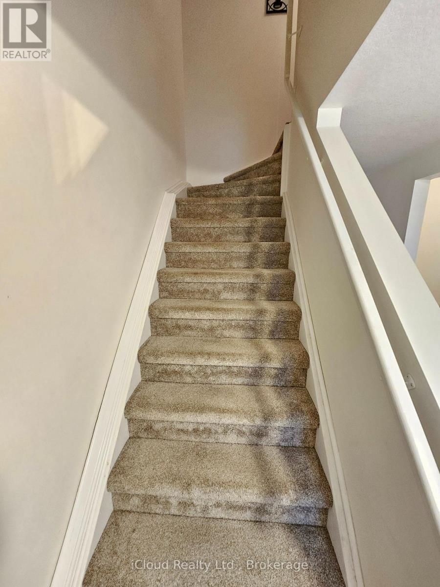 458 MISTY CRESCENT Image 15