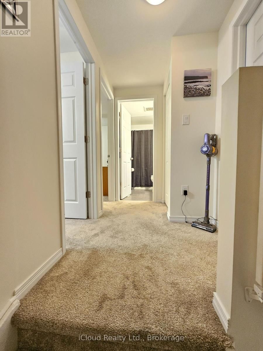 458 MISTY CRESCENT Image 16