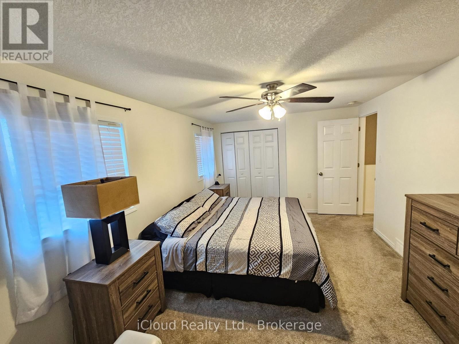 458 MISTY CRESCENT Image 17