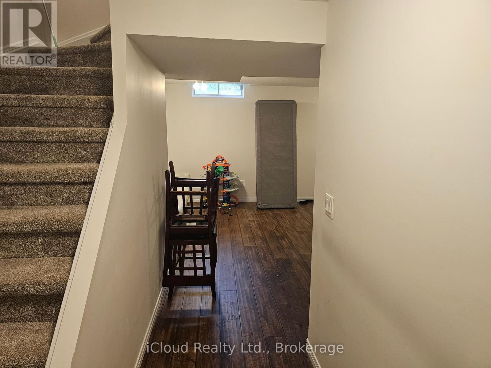 458 MISTY CRESCENT Image 22