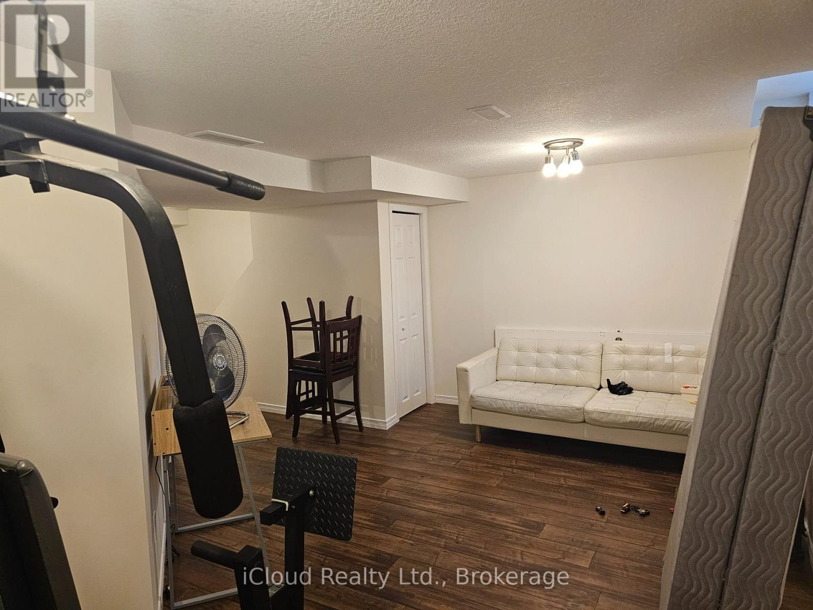 458 MISTY CRESCENT Image 24