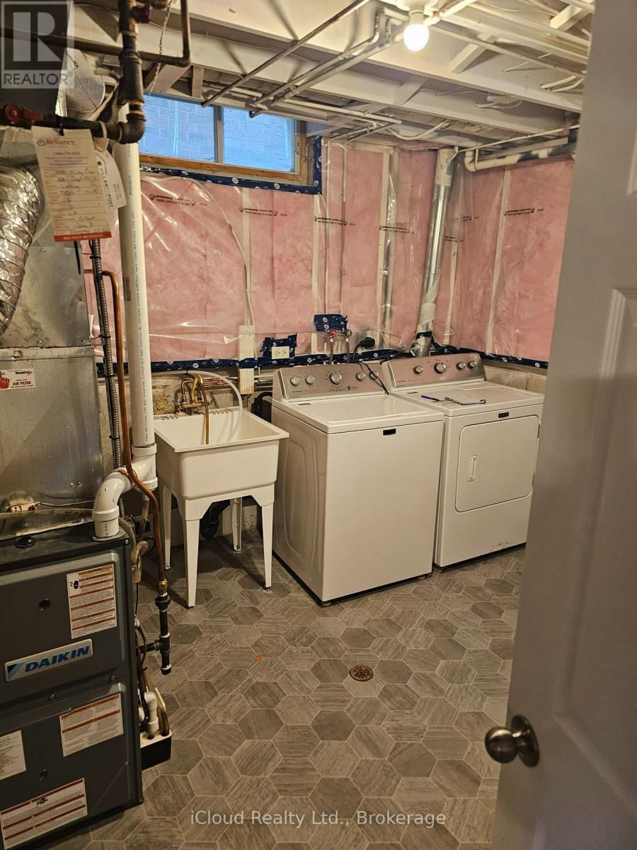 458 MISTY CRESCENT Image 26