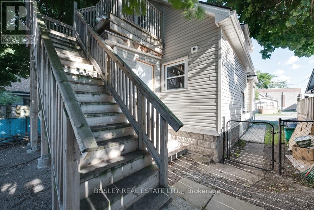 29 RUSSELL AVENUE Image 15