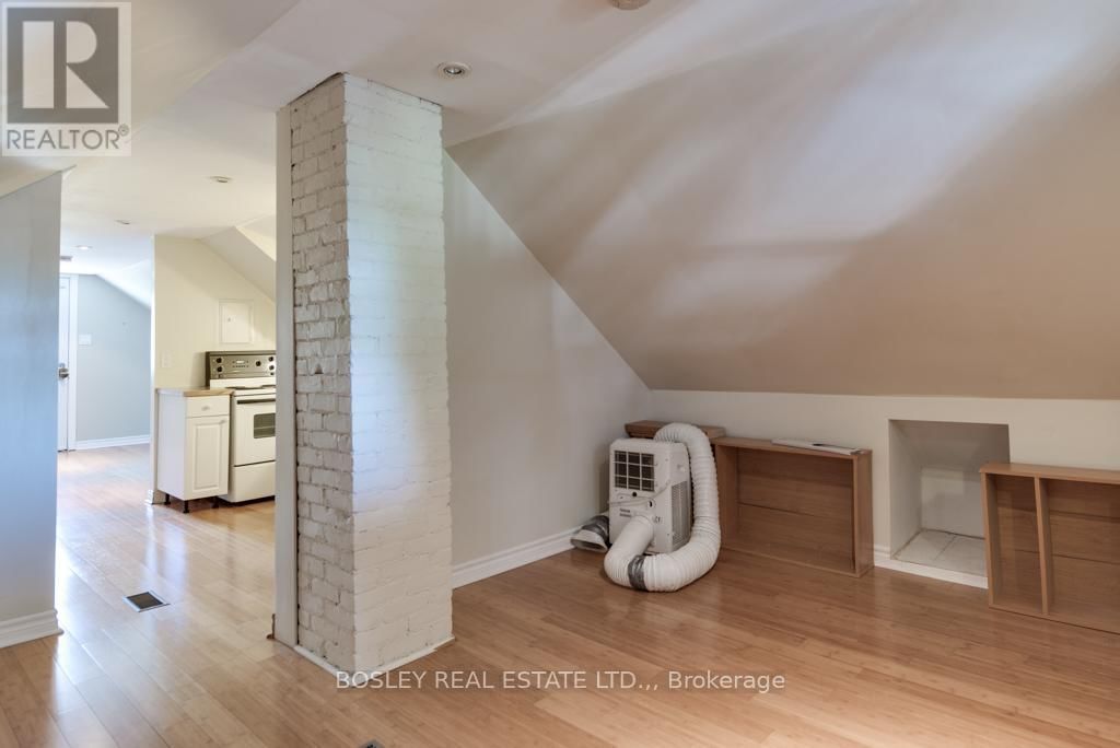 29 RUSSELL AVENUE Image 18