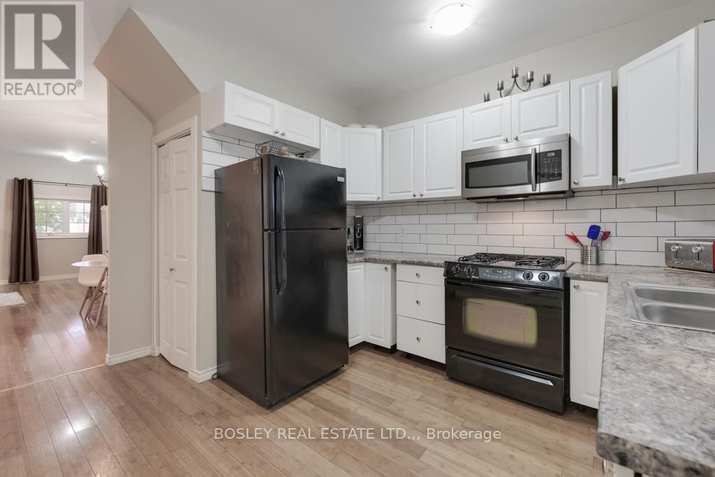 29 RUSSELL AVENUE Image 9