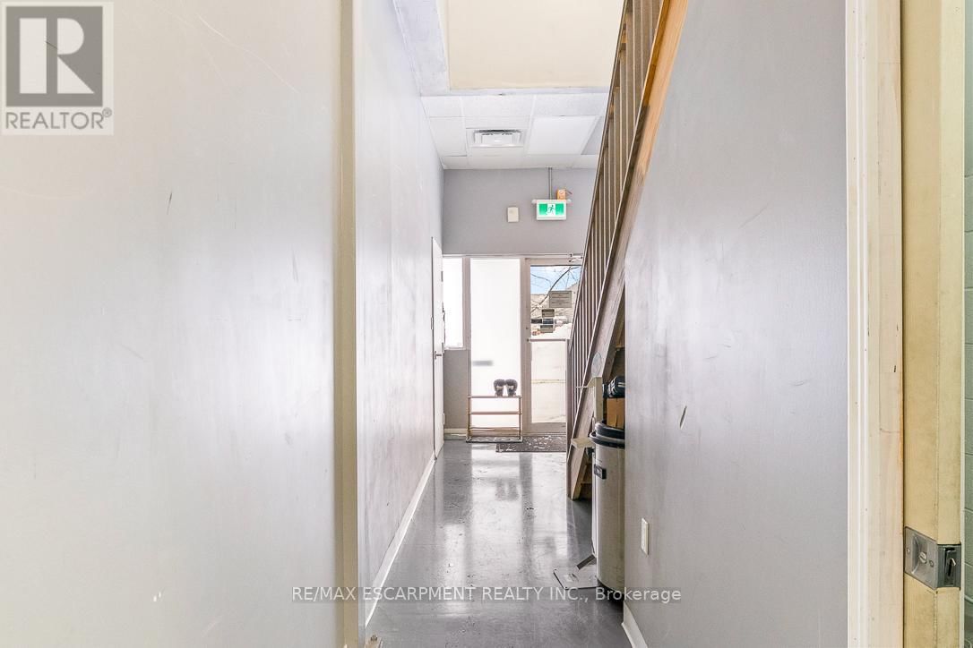 5 - 70 MONARCH ROAD Image 4