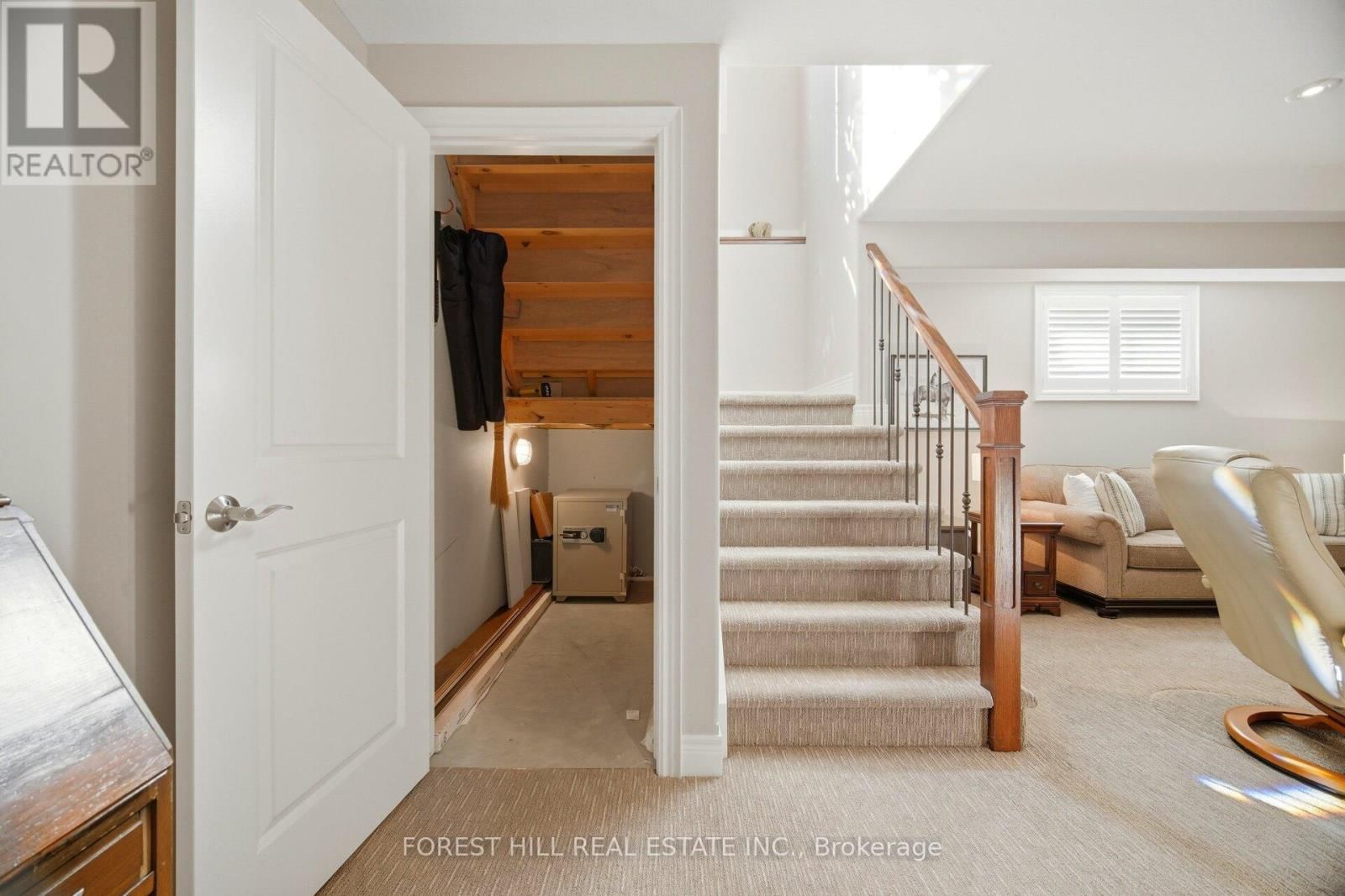 51 STONERIDGE CRESCENT Image 37