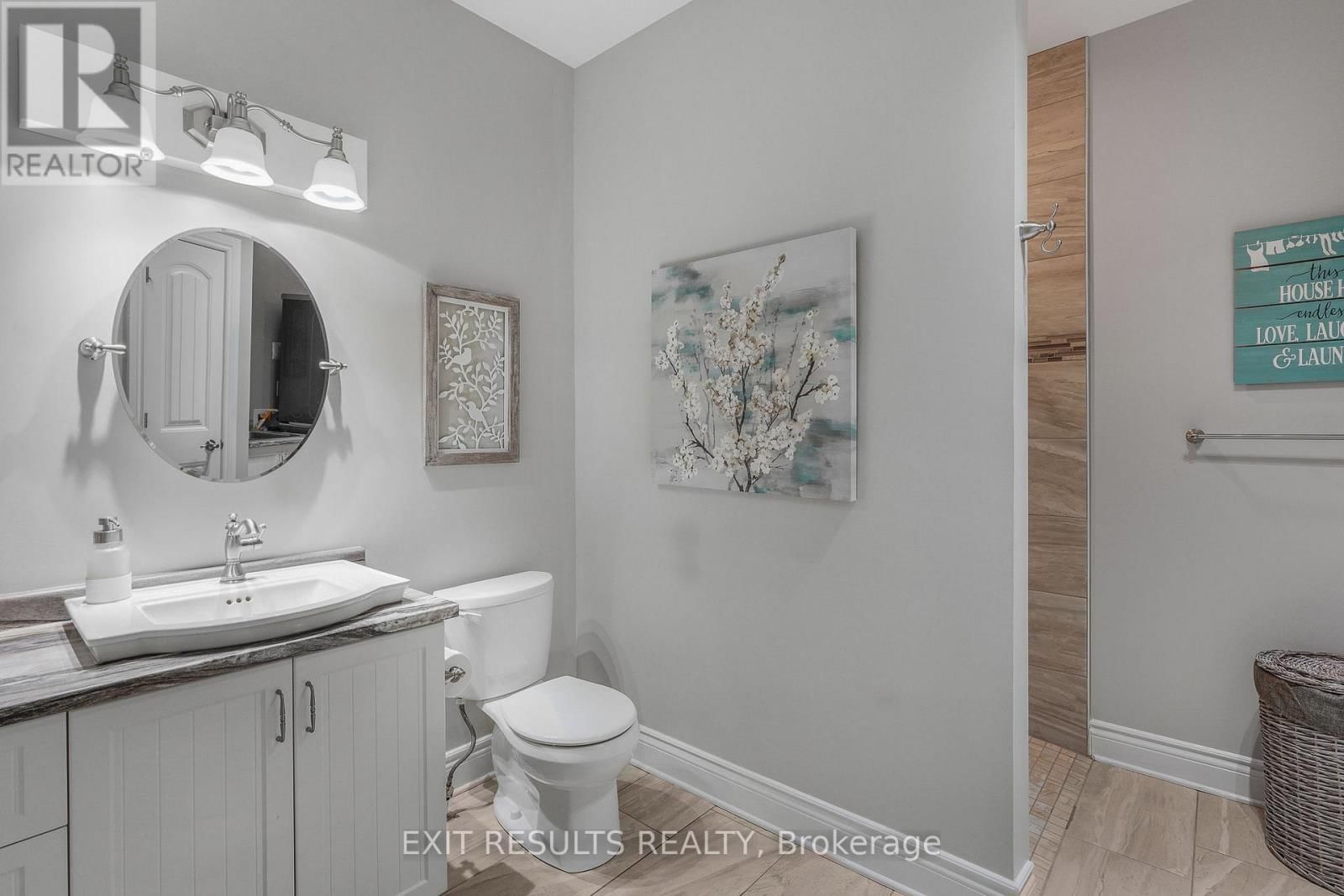 5856 DUNNING ROAD NORTH Image 13