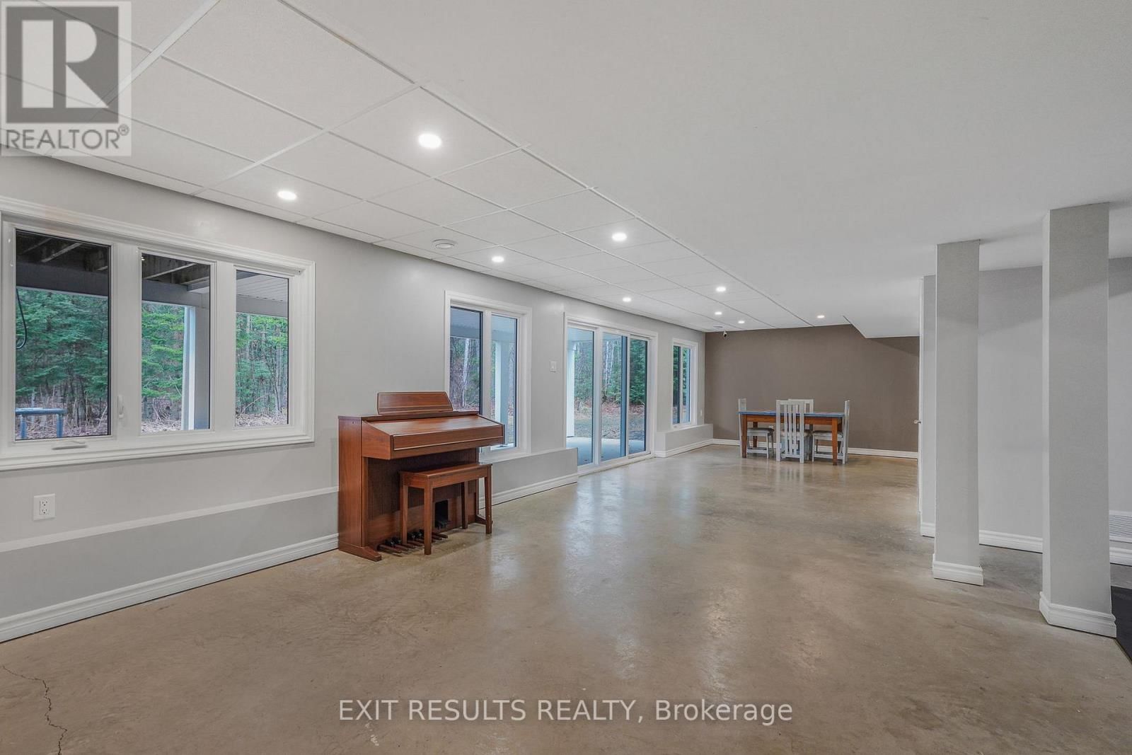 5856 DUNNING ROAD NORTH Image 33