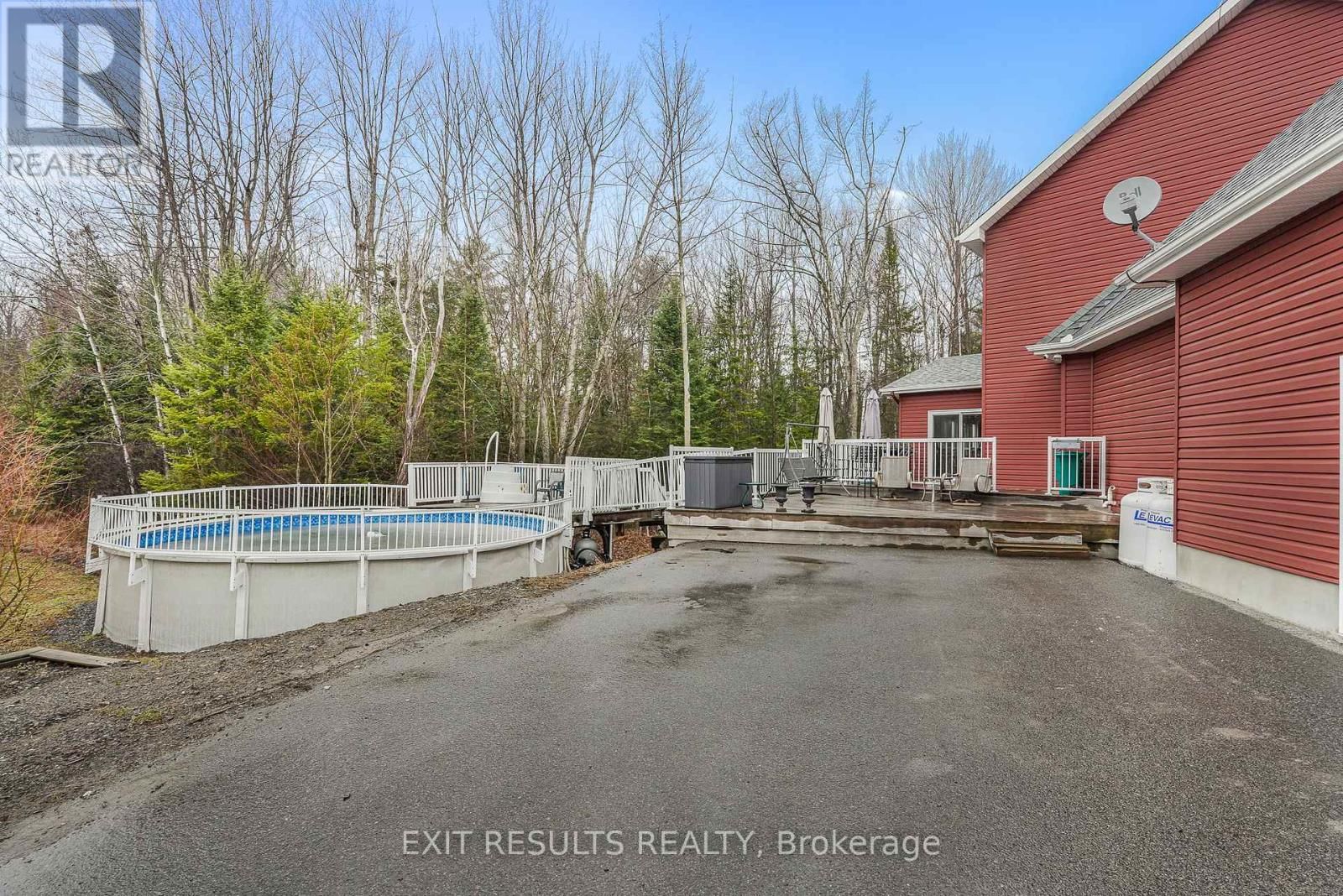 5856 DUNNING ROAD NORTH Image 38