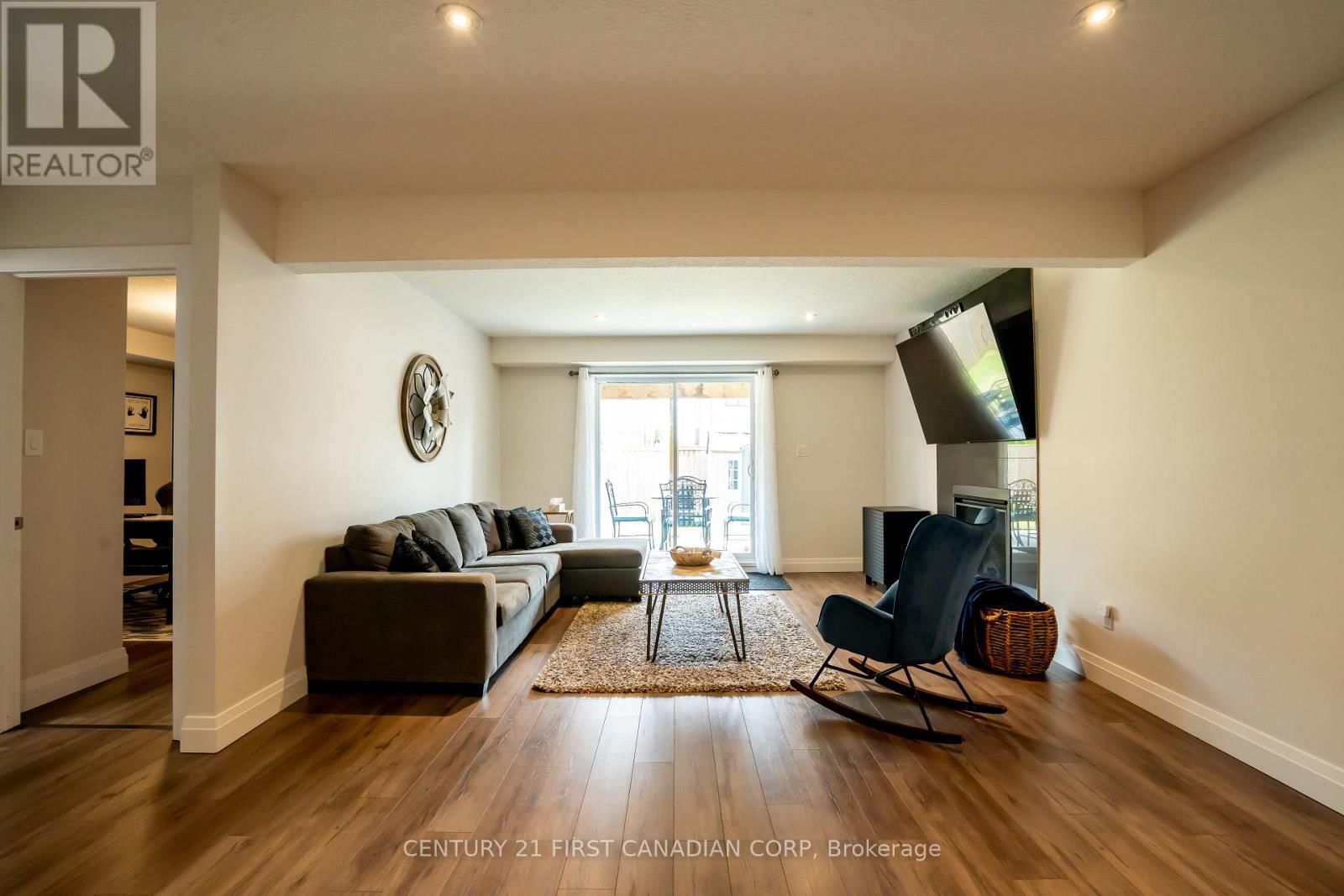 2085 GOUGH AVENUE Image 28