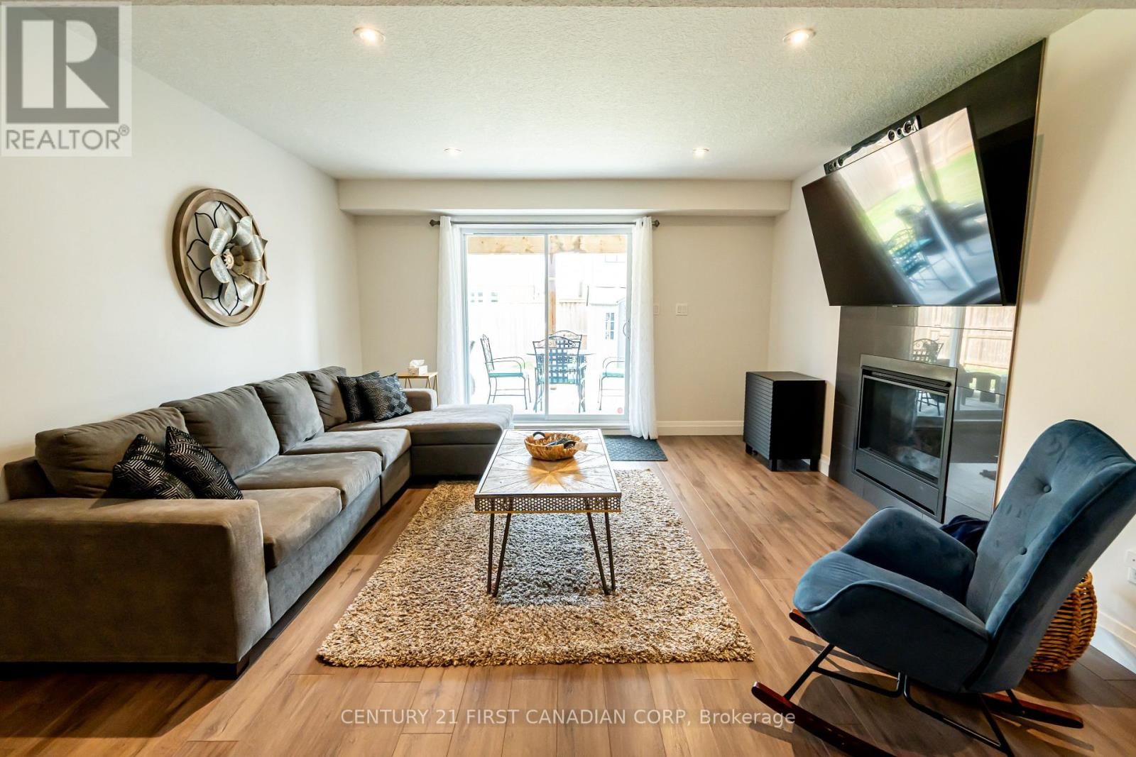 2085 GOUGH AVENUE Image 29