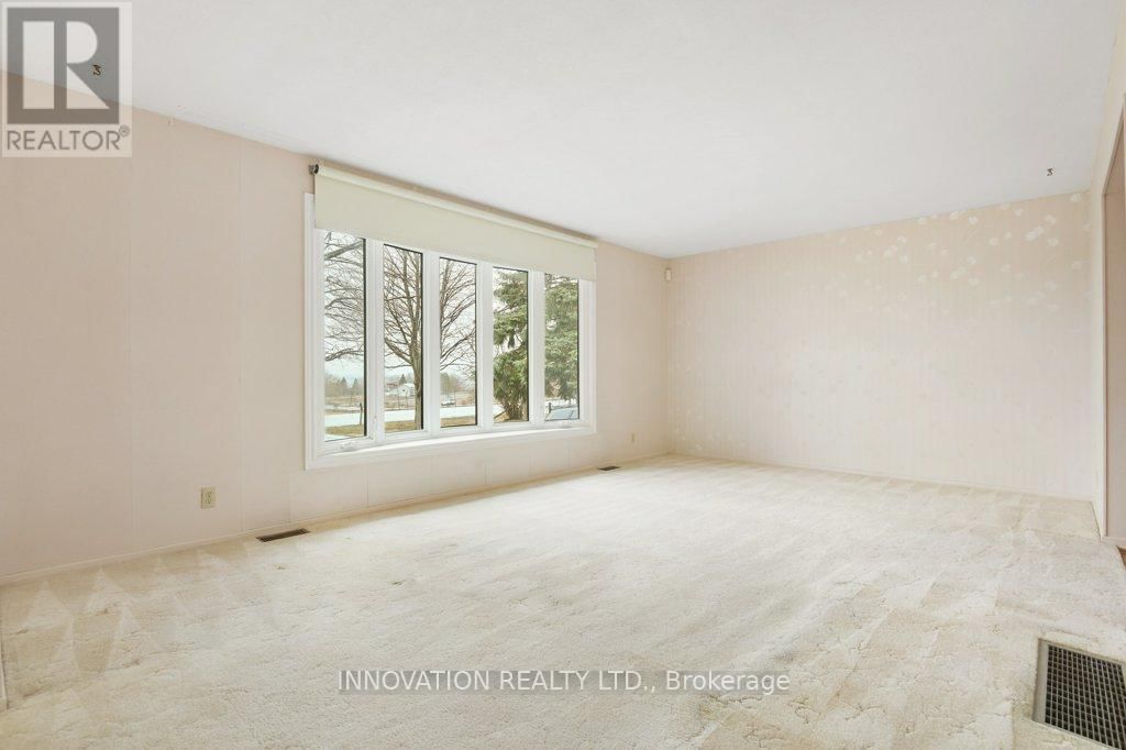 3984 CARP ROAD Image 4