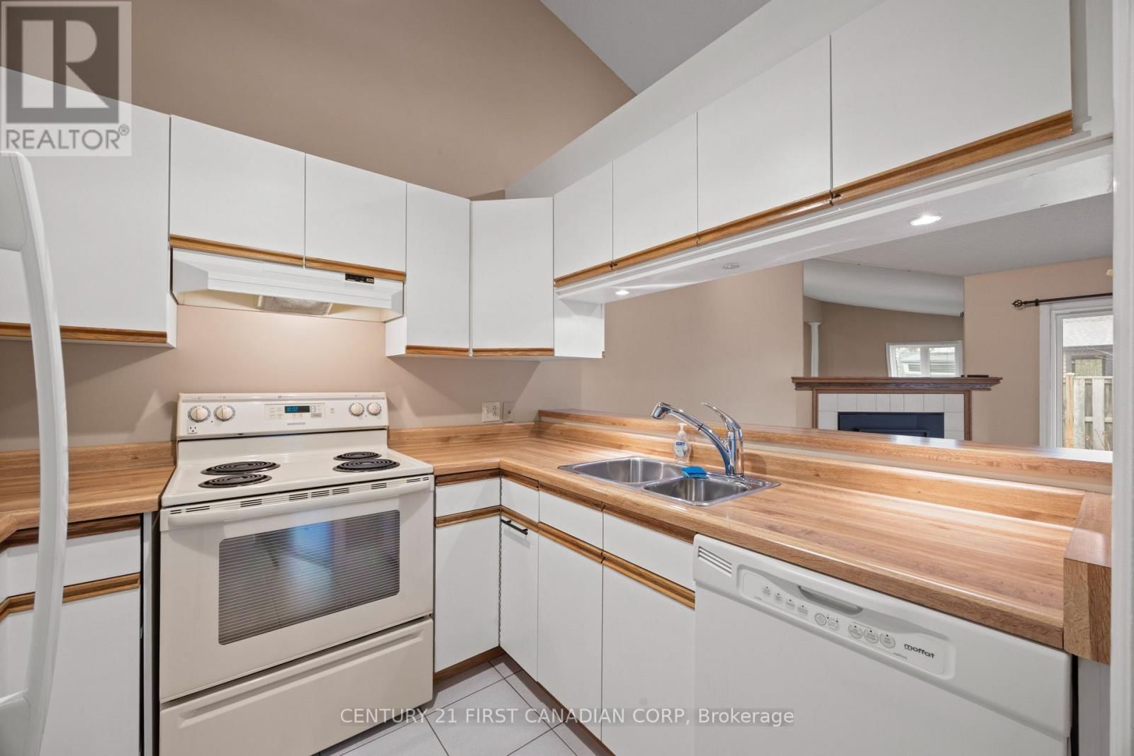 12 - 90 ONTARIO STREET SOUTH Image 17