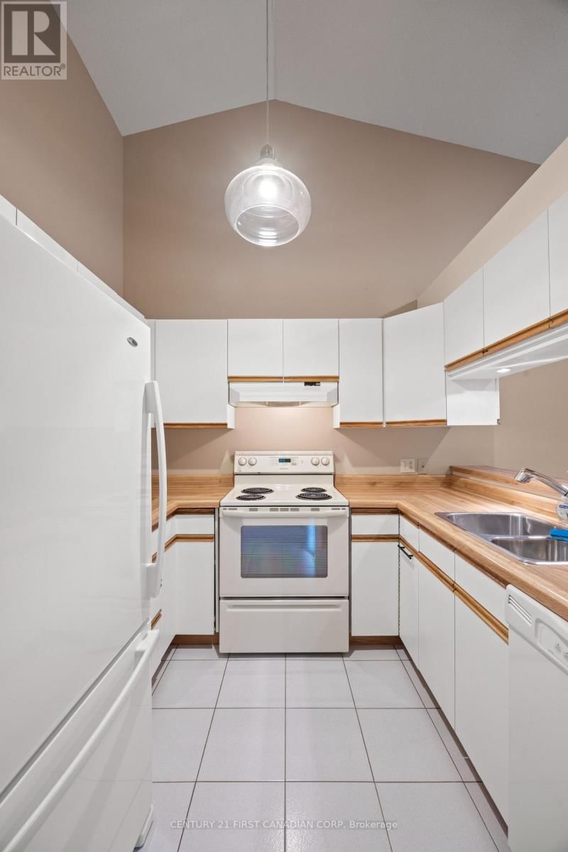 12 - 90 ONTARIO STREET SOUTH Image 19