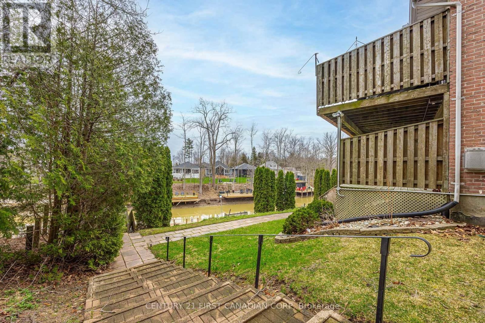 12 - 90 ONTARIO STREET SOUTH Image 36