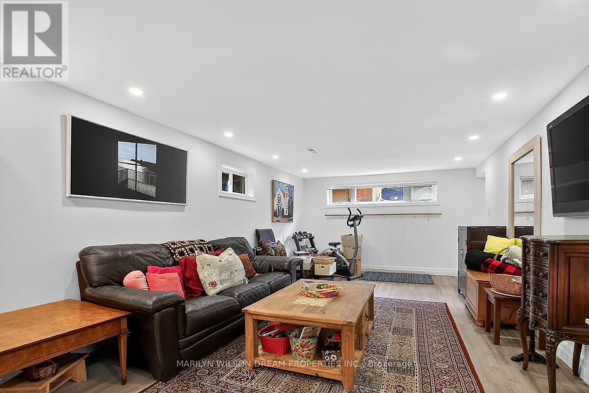 2105 BANGOR STREET Image 34