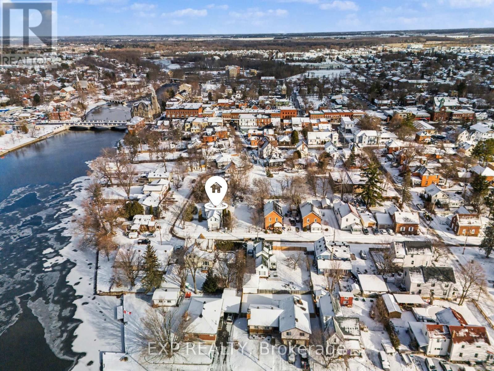 42 ALLAN STREET Image 12