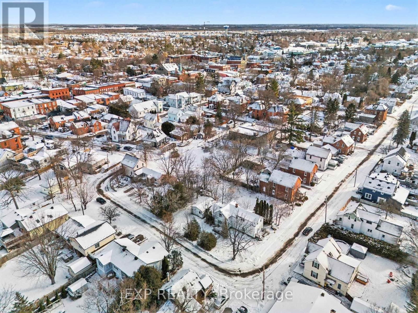 135 CHARLES STREET Image 15