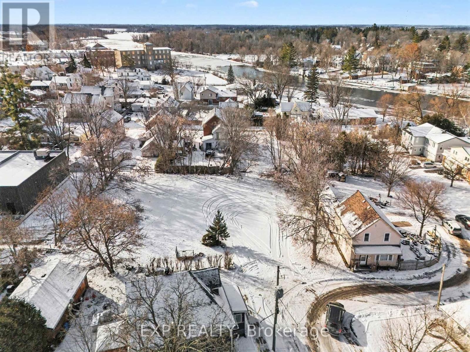 139 CHARLES STREET Image 10