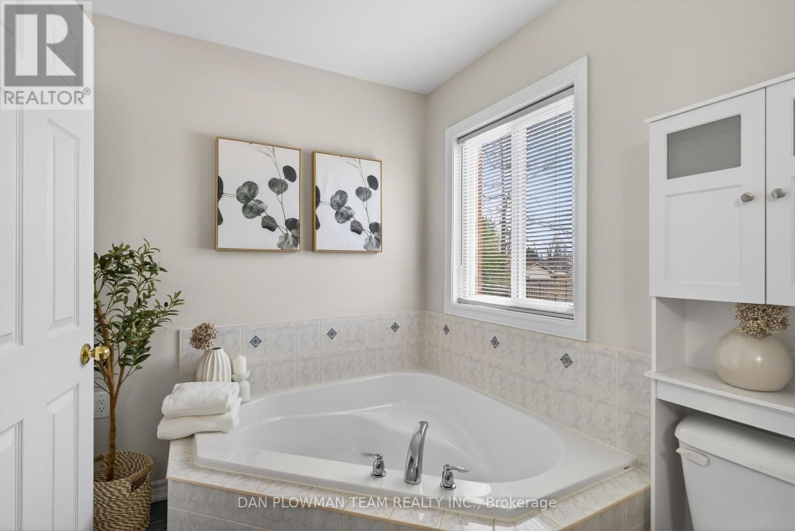 10 SPRINGBANK ROAD Image 21