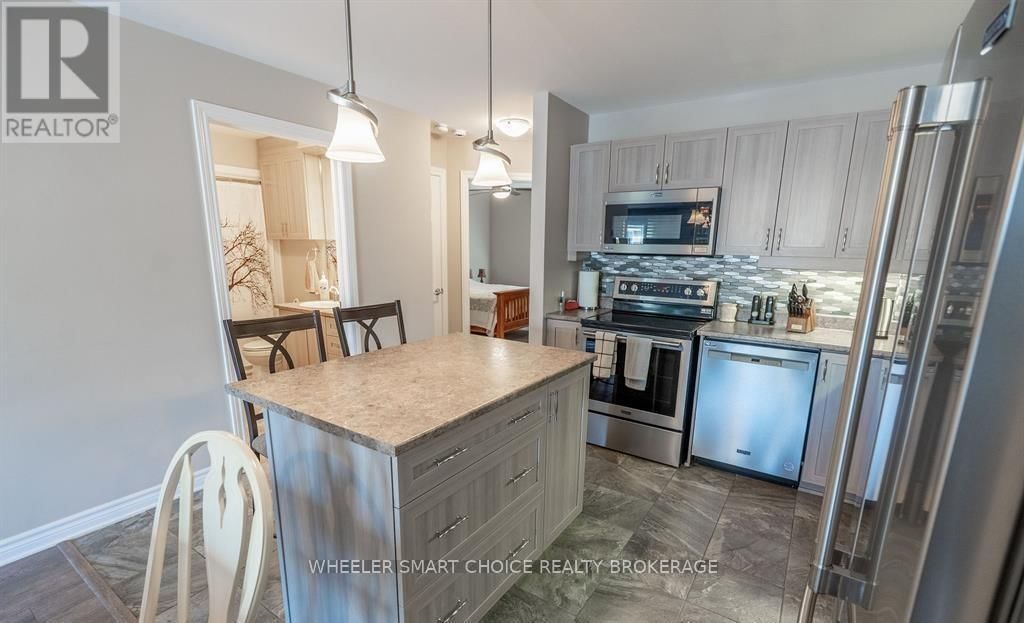 225 - 218 FIRST STREET EAST Image 9