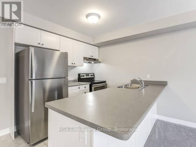 863 COOK CRESCENT Image 13