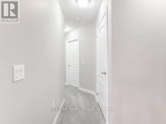 863 COOK CRESCENT Image 18