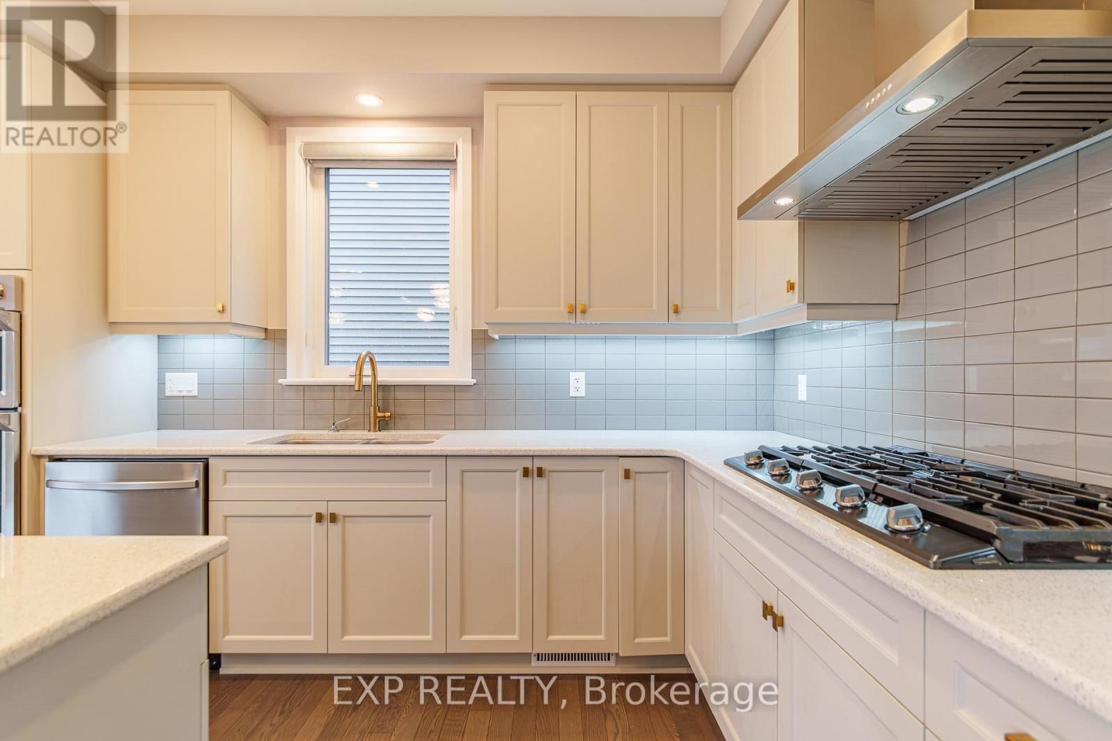 896 SENDERO WAY Image 15