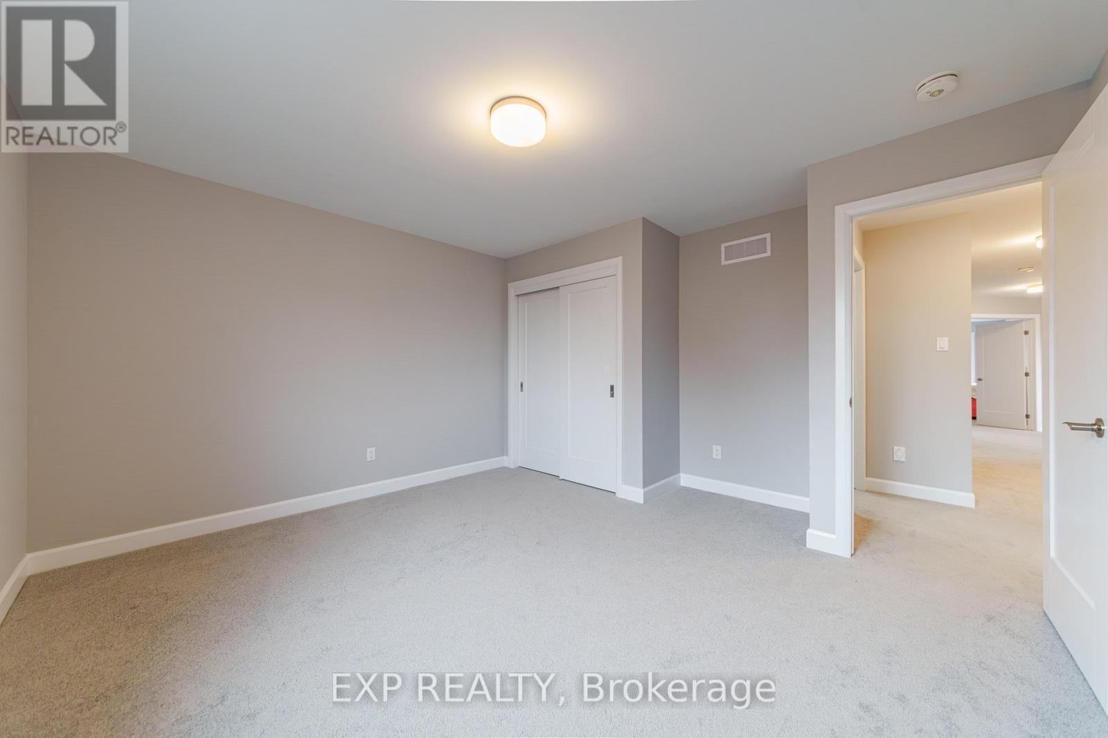 896 SENDERO WAY Image 30