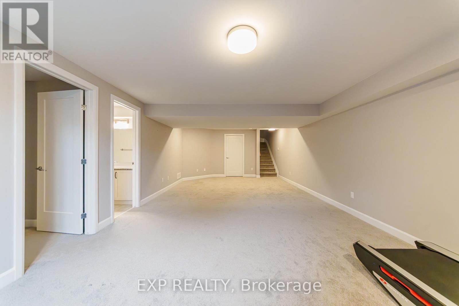 896 SENDERO WAY Image 35