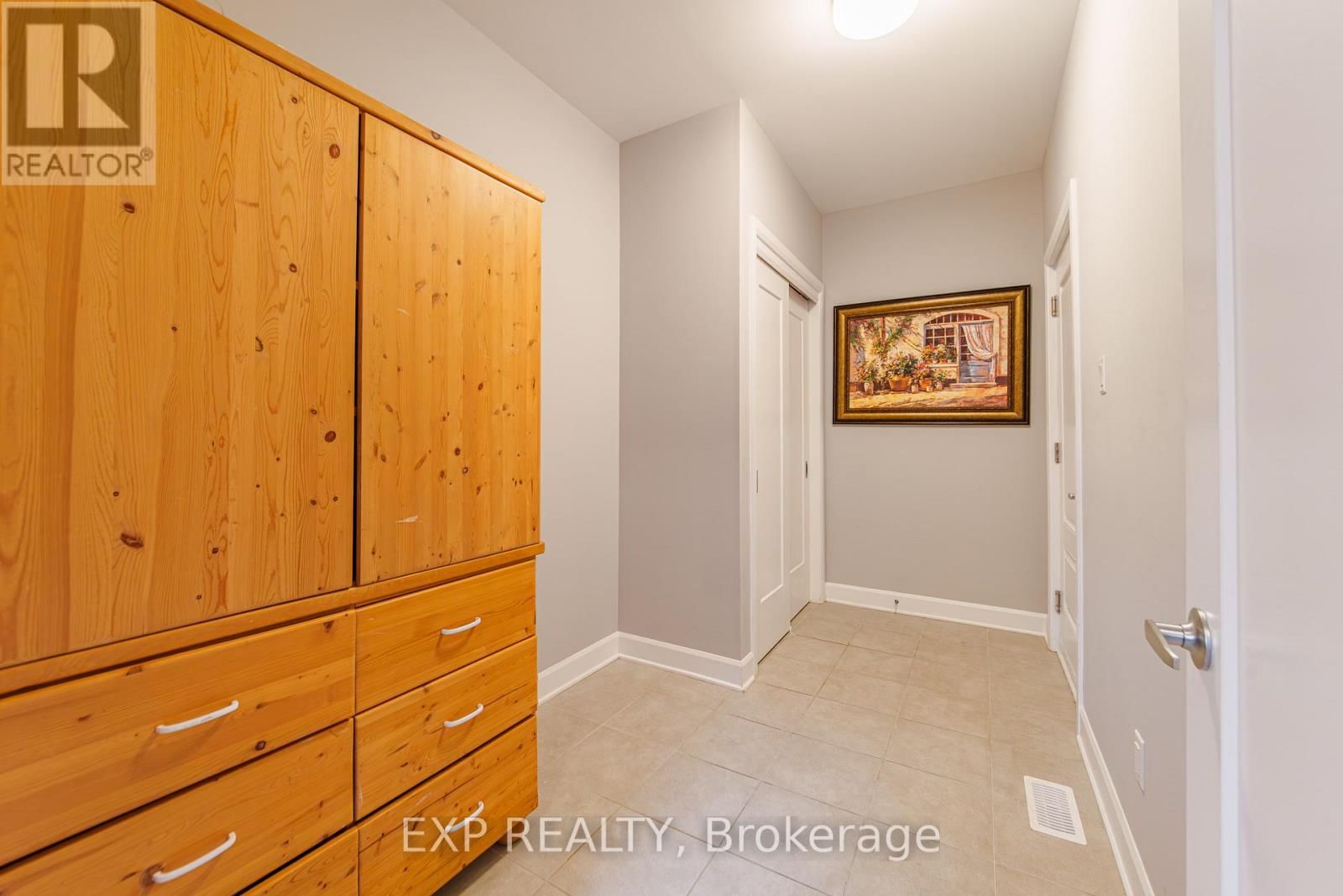 896 SENDERO WAY Image 5