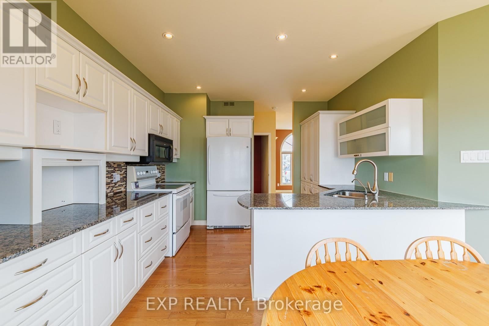 15 RUE HAUTE RIVE STREET Image 8