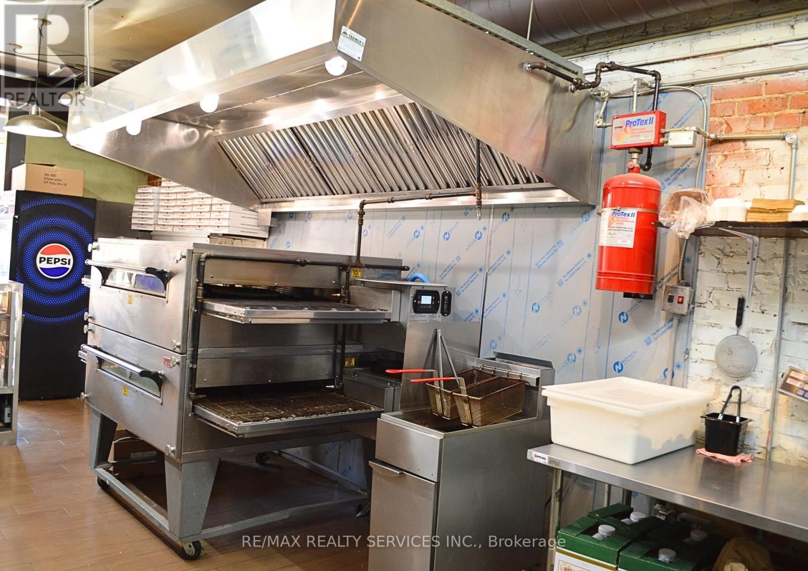 163 MAIN STREET Image 4