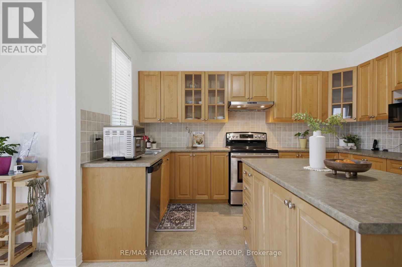 747 LARCASTLE CIRCLE Image 15