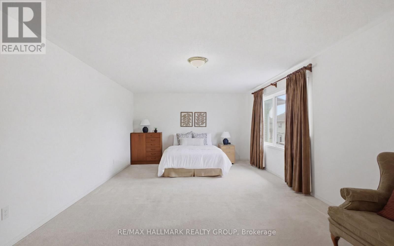 747 LARCASTLE CIRCLE Image 28